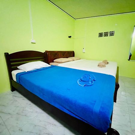 Khaosok Happy House Bed & Breakfast Khao Sok National Park ภายนอก รูปภาพ