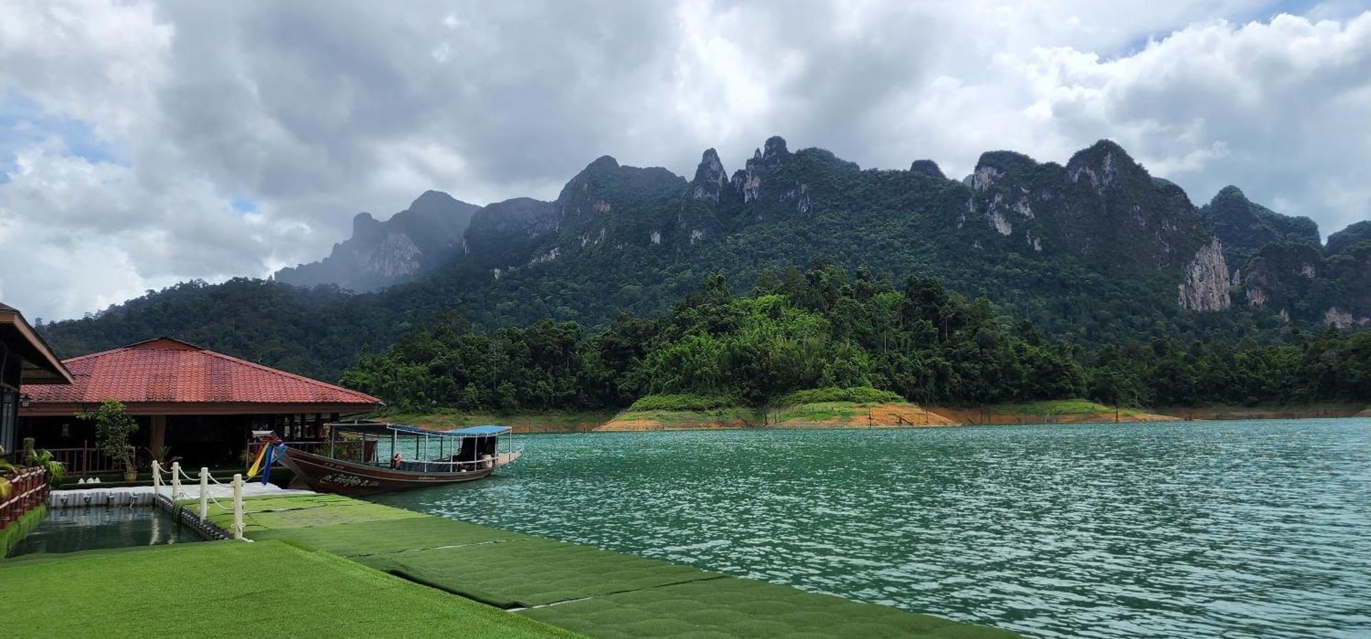 Khaosok Happy House Bed & Breakfast Khao Sok National Park ภายนอก รูปภาพ