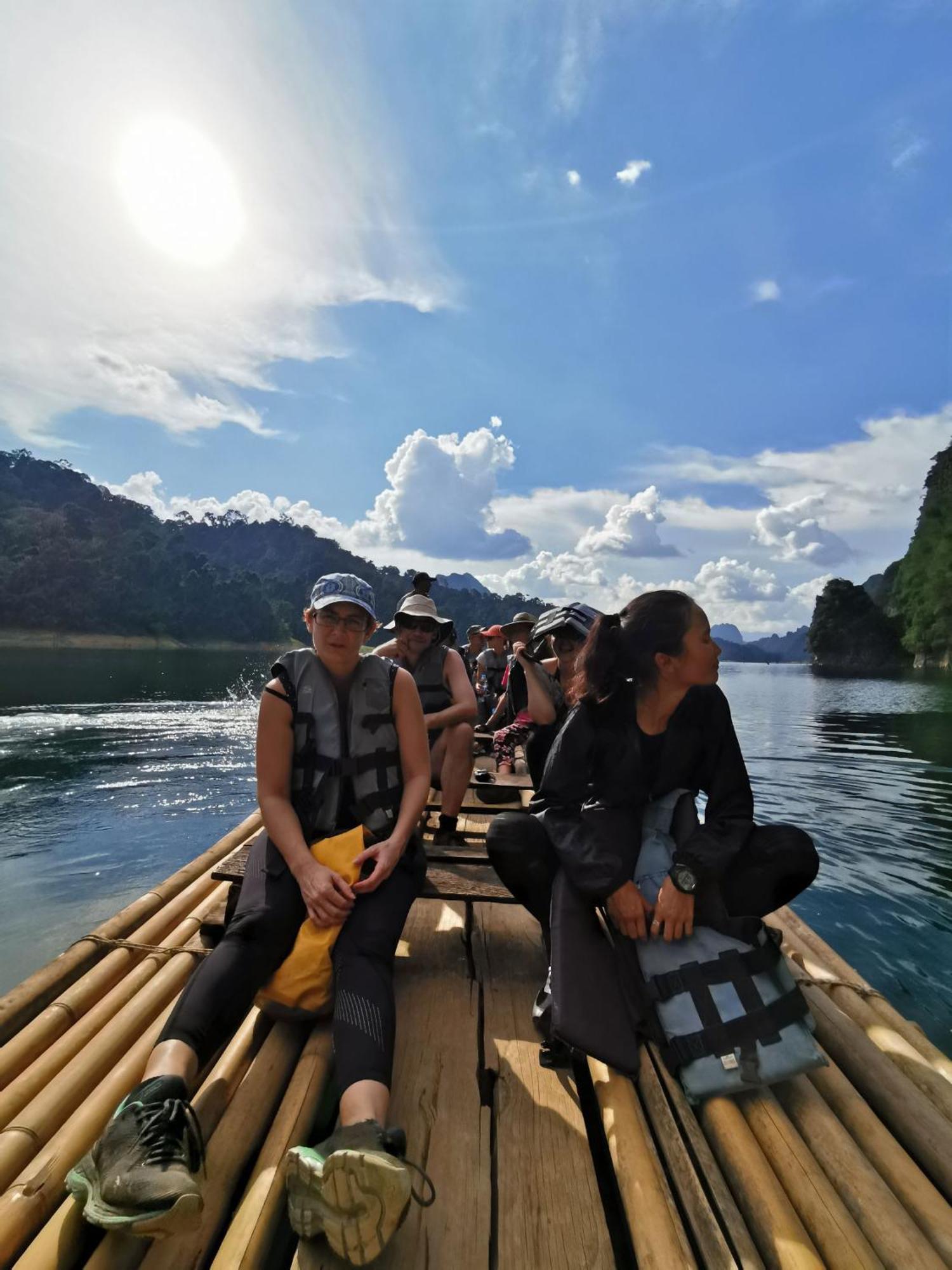 Khaosok Happy House Bed & Breakfast Khao Sok National Park ภายนอก รูปภาพ